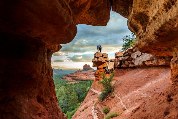 What are the best UK campsites for experiencing local cider festivals?