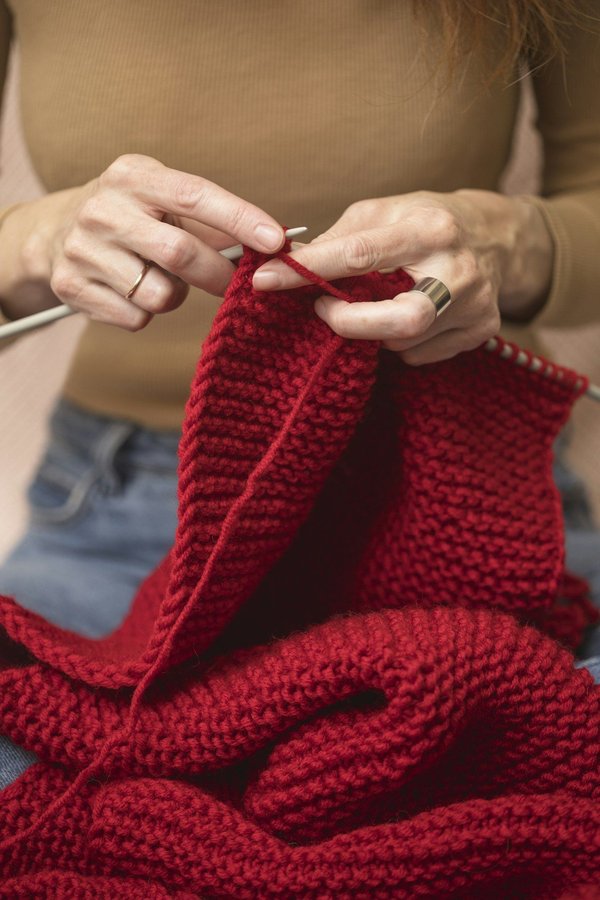 Where can you join a traditional UK knitting group?