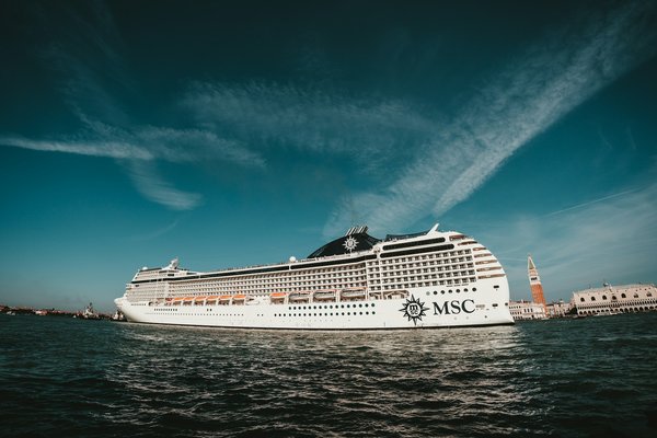 What are the best UK cruises for exploring ancient Roman baths in Bath?